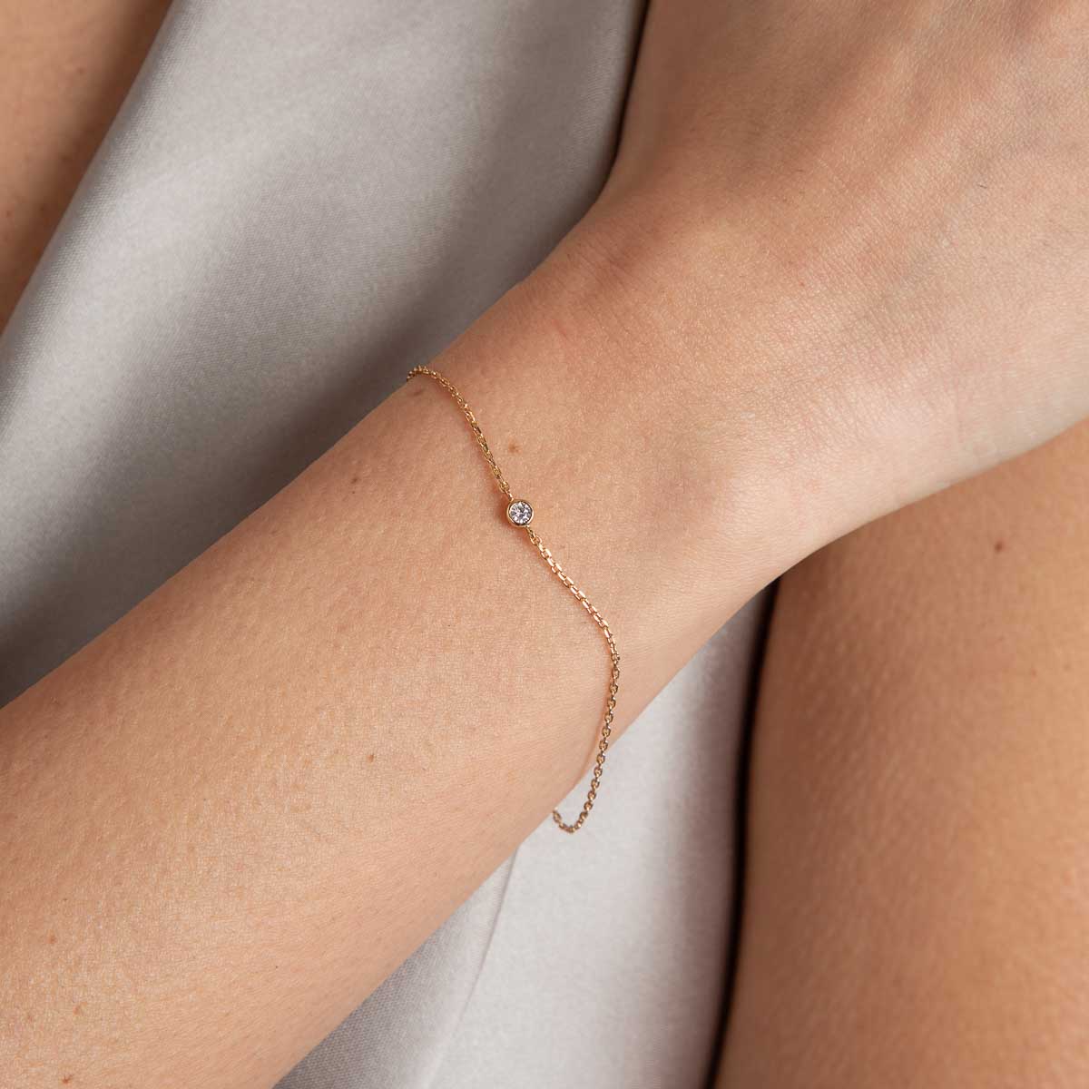 Astrid & Miyu Essential Crystal Gift Set In Gold