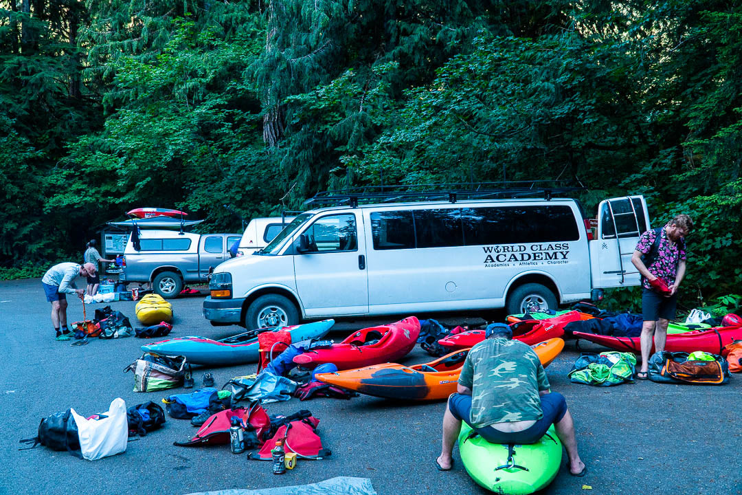 Loading boats at Thunder Creek trailhead. 