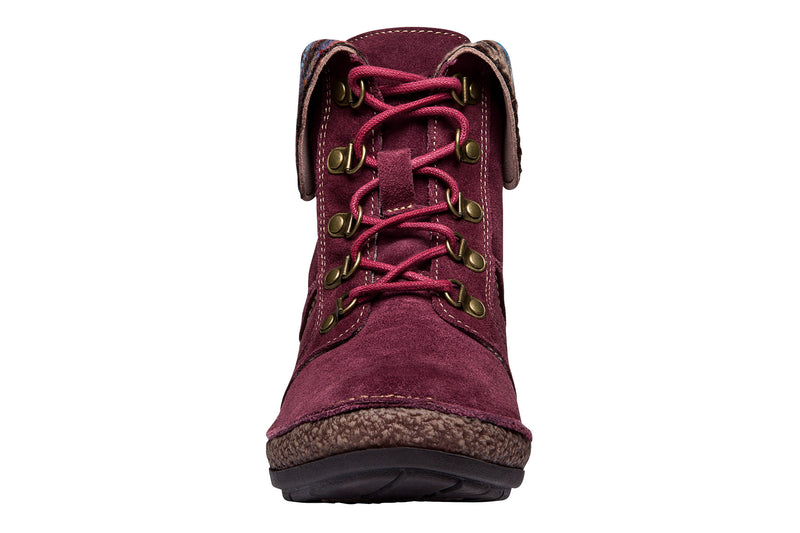 dayna hiking boot