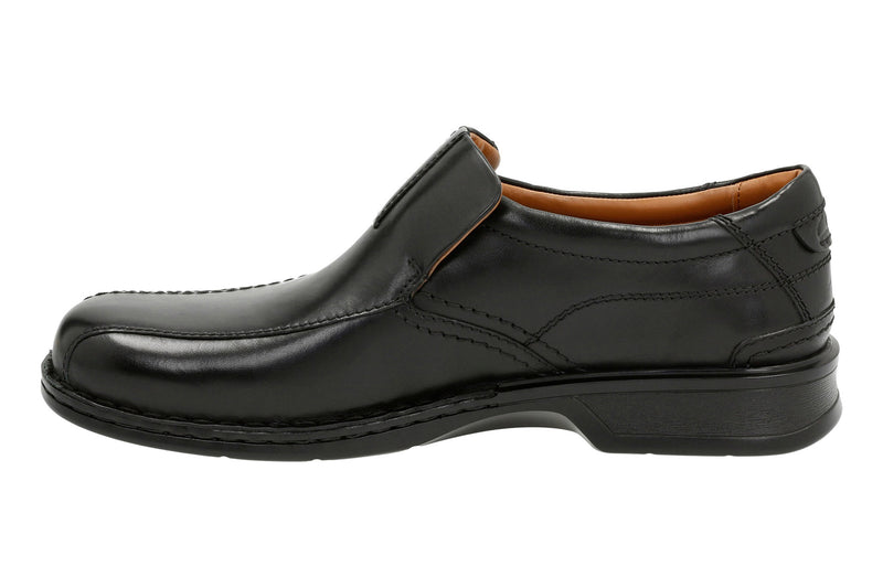 clarks escalade step black