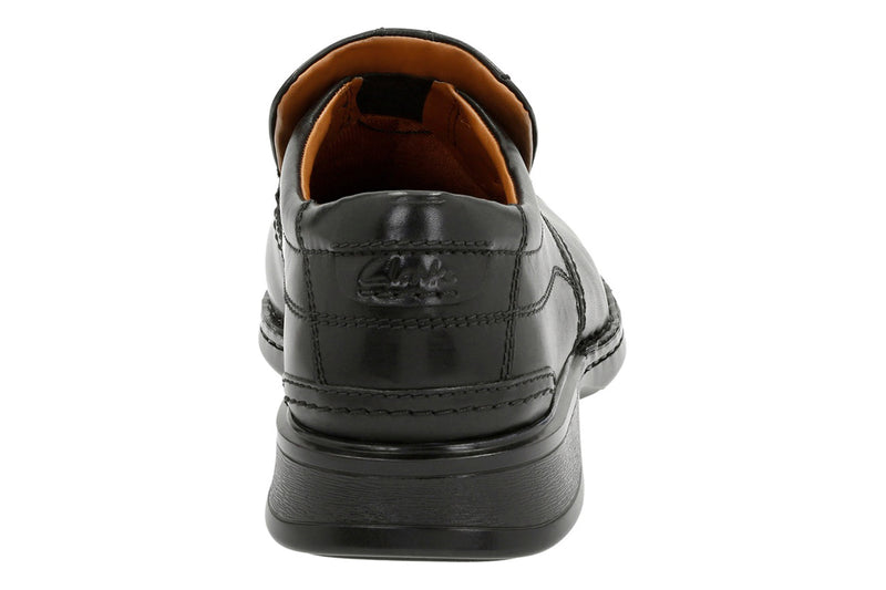 clarks escalade black