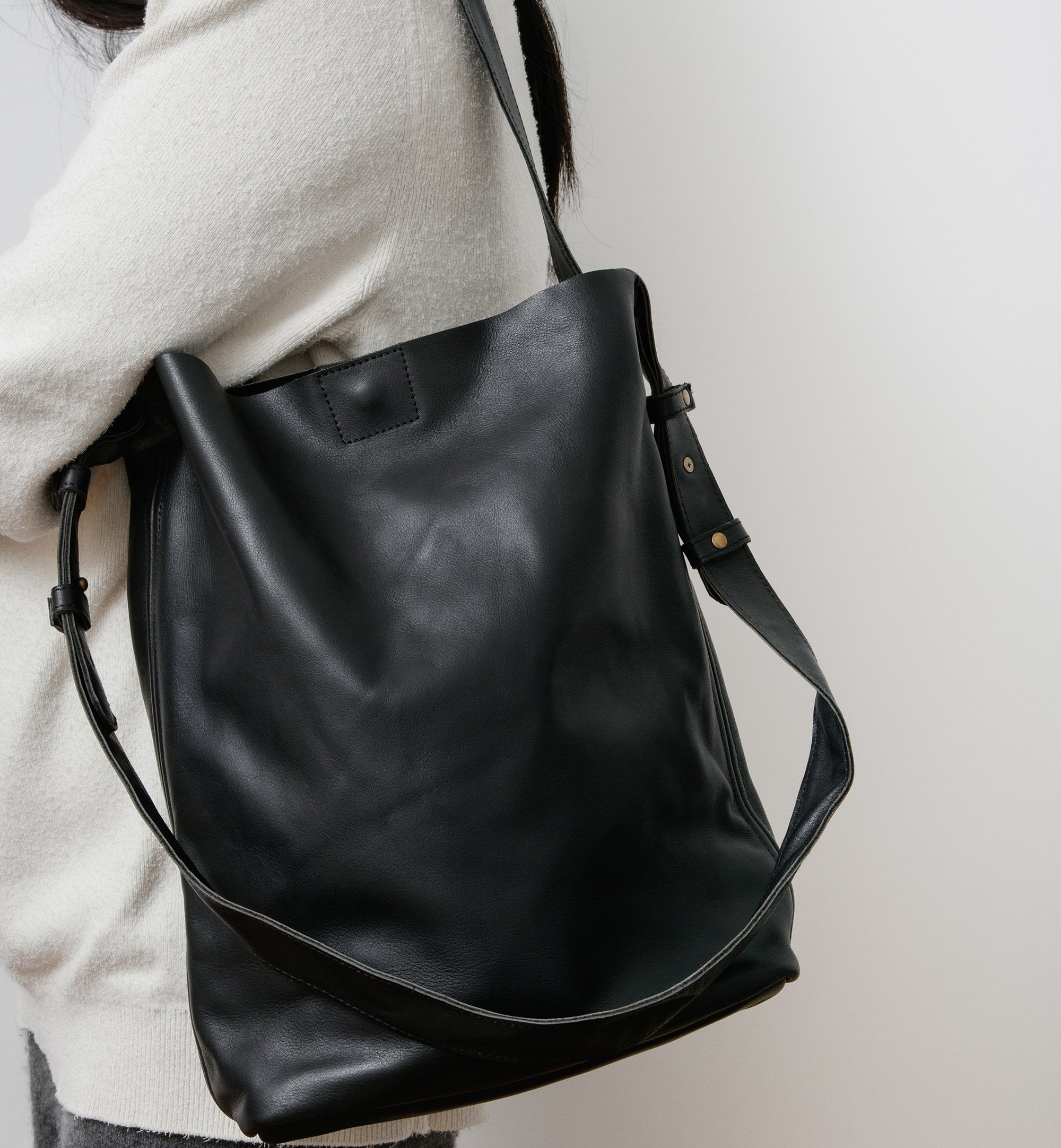 The Compact Bag - Black Leather – Cadine