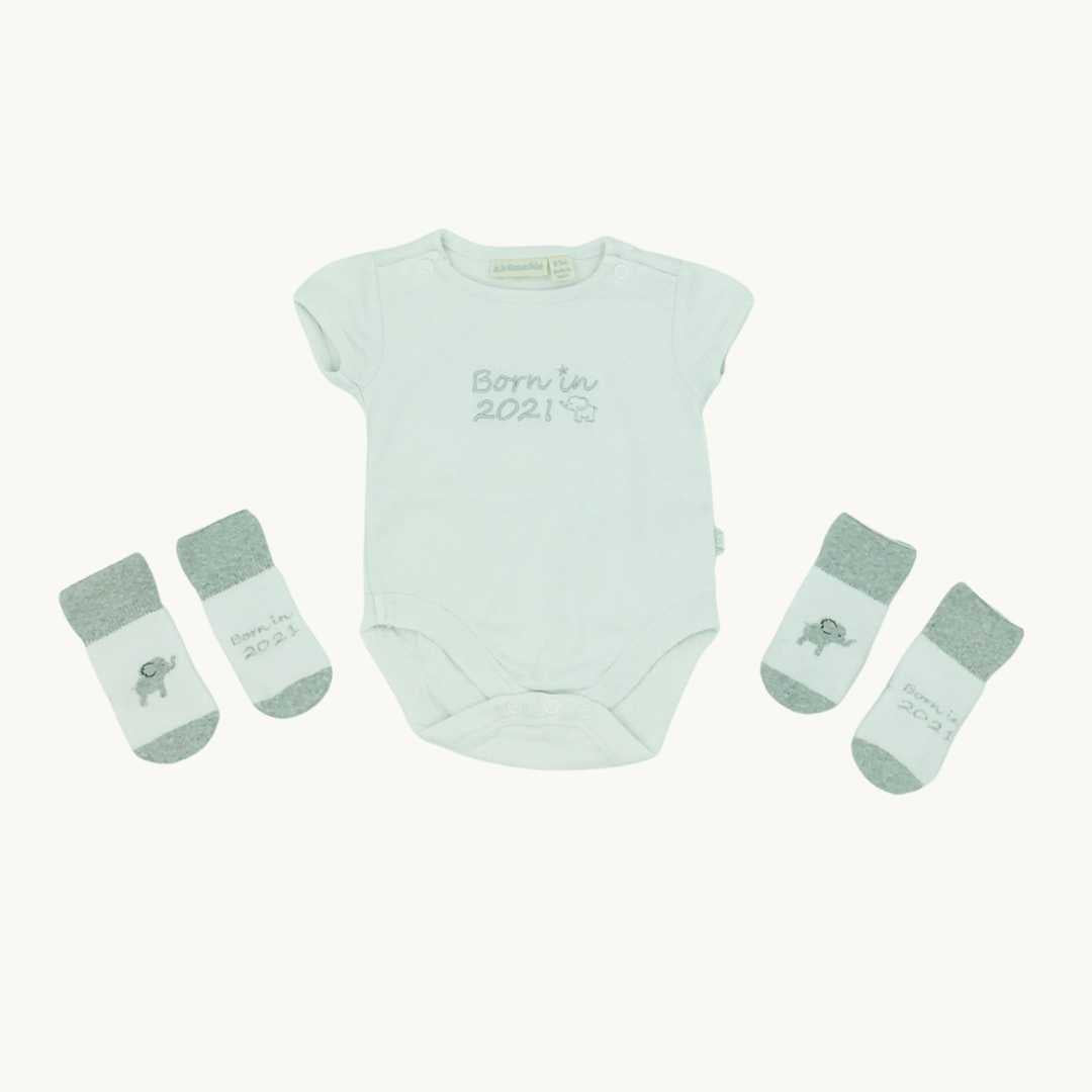 Gently Worn Jojo Maman Bebe Born In 21 Set Size 0 3 Months Eco Mama Babe