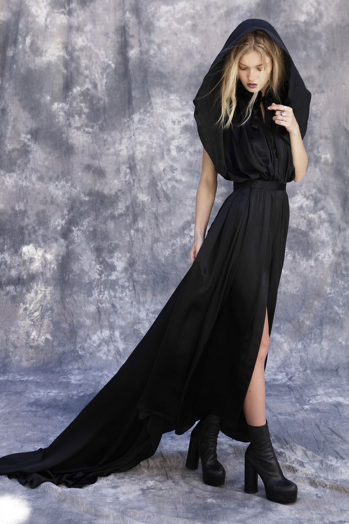 Hooded Backless Long Train Gown – Wendy Nichol