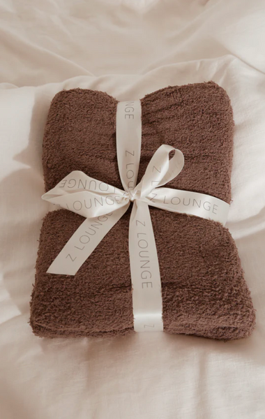 Z Supply Must-Have Plush Blanket in Dusty Taupe