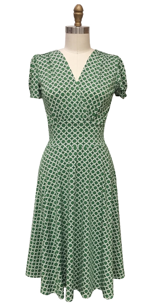 1940s Style Dresses, Fashion & Clothing