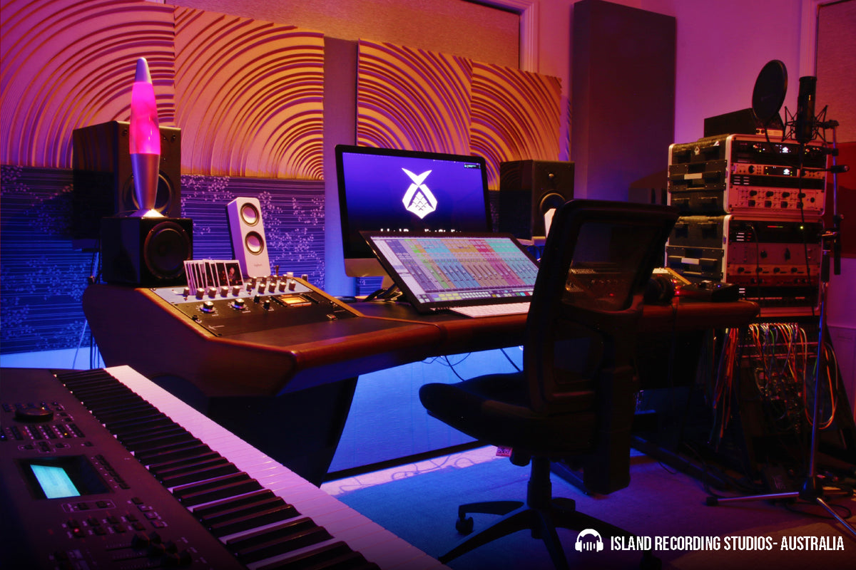 Zaor Onda Angled Classic Studio Desk - Koala Audio