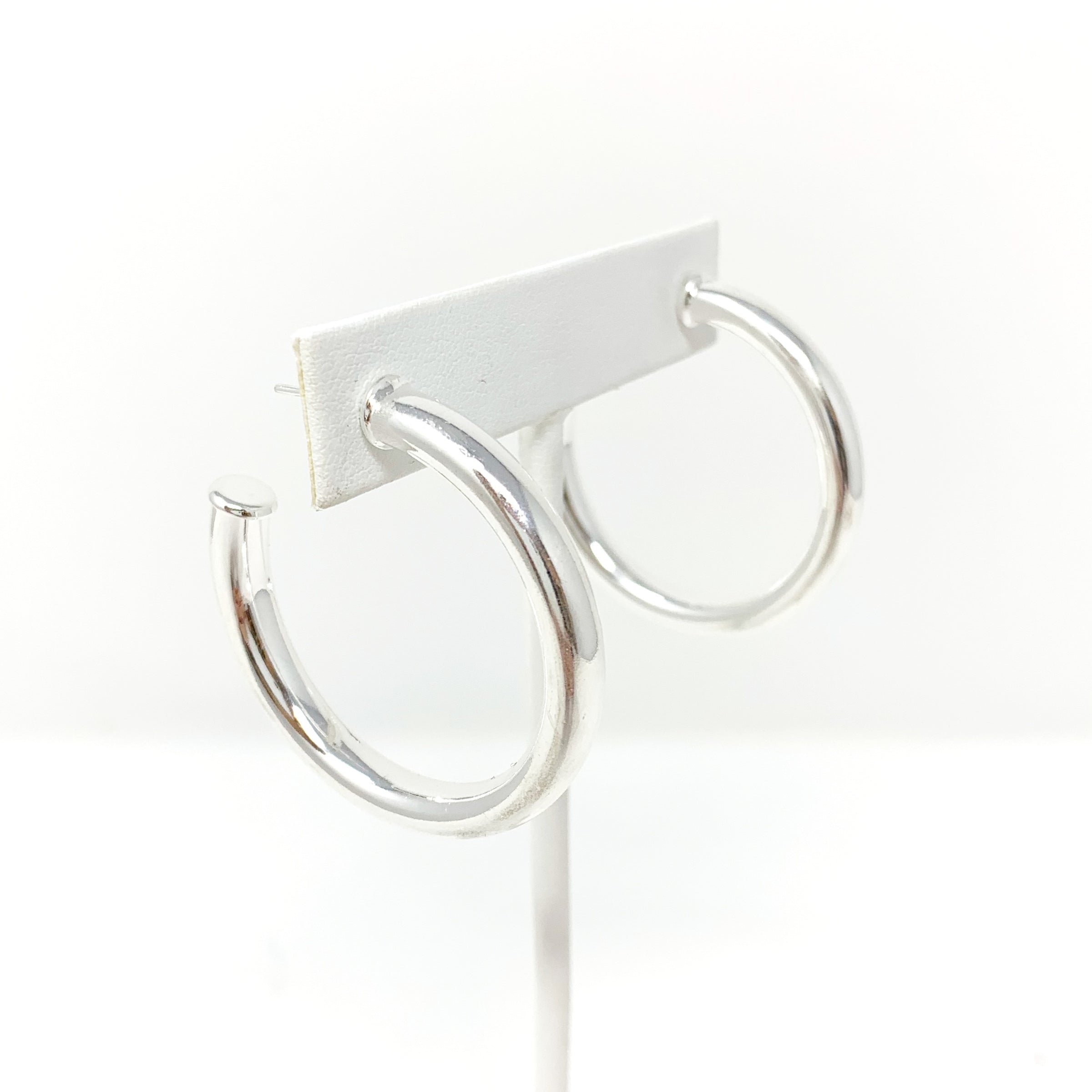 Medium Tube Hoops in Sterling Silver – ELEVEN11 ACCESSORIES