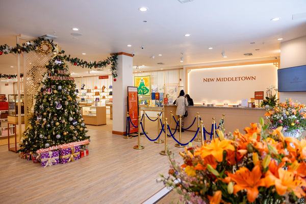 Shen Yun Collections is the anchor store at New Middletown department store.