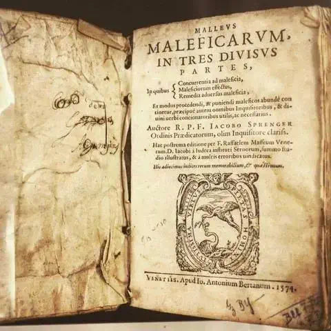 Malleus Maleficarum per la Caccia alle streghe, 1482. Simboli Fallici.