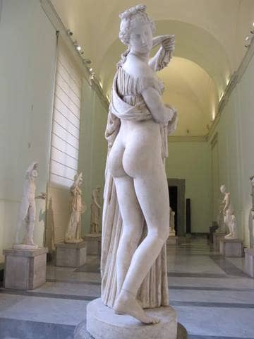 Original Statue: Venus Aphrodite Callipigian in marble.