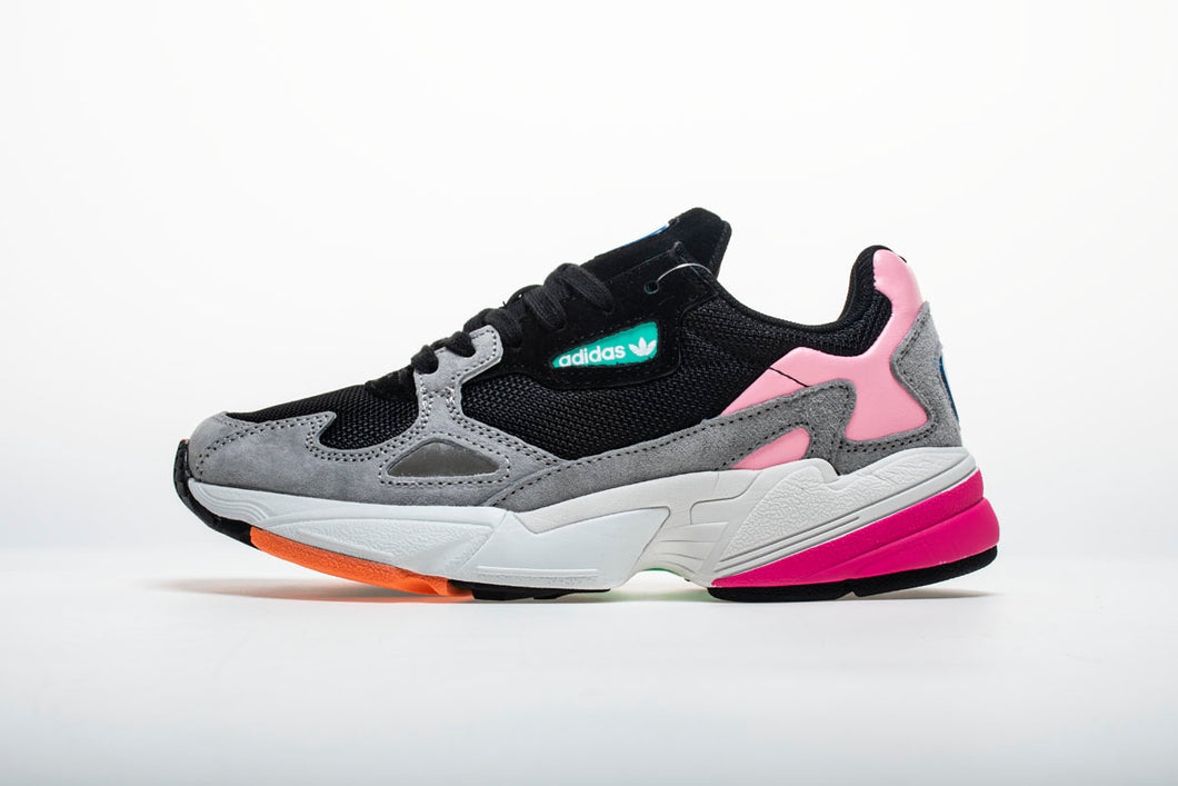 adidas falcon noire et rose