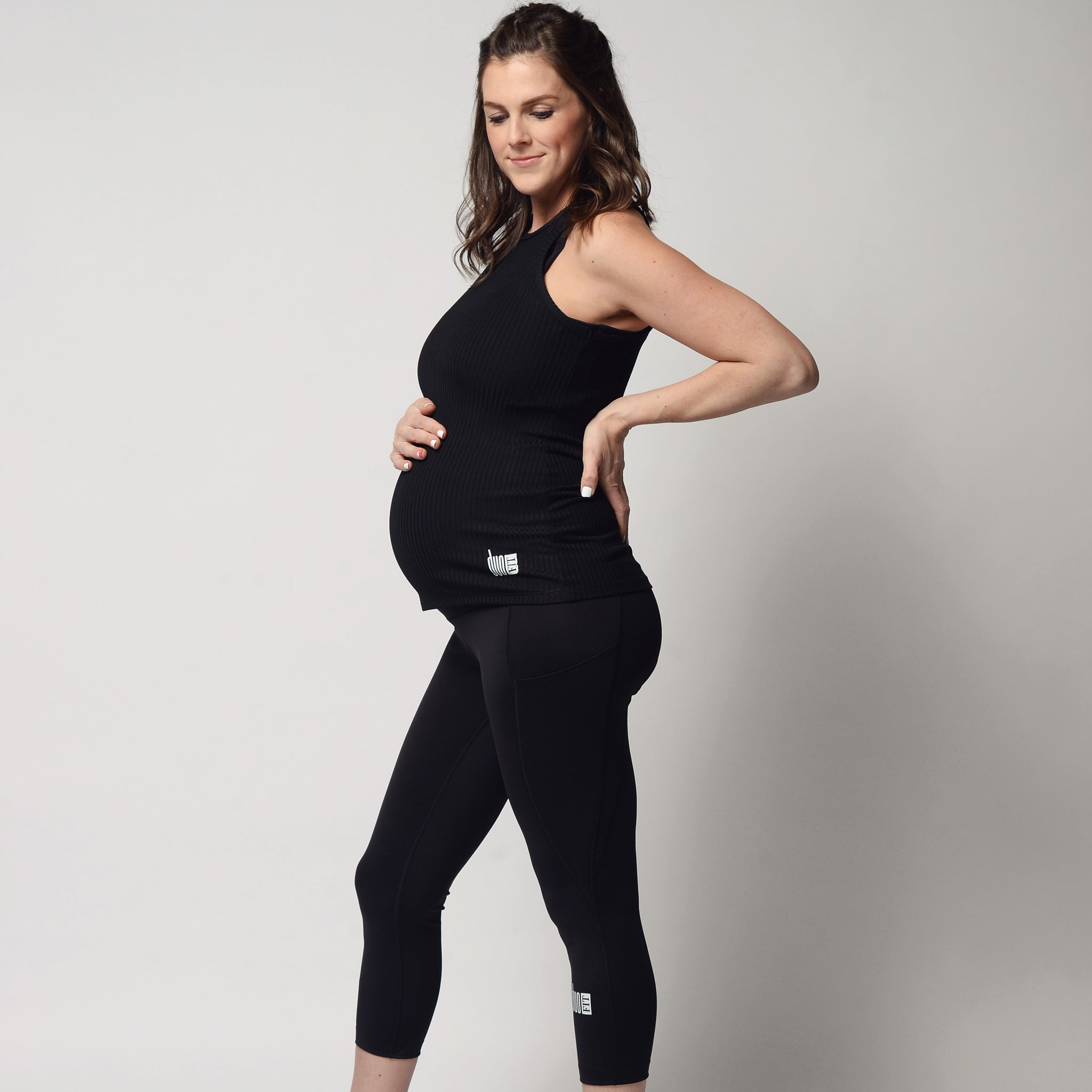 Bumpin' Black Crop – duoFIT Maternity Activewear