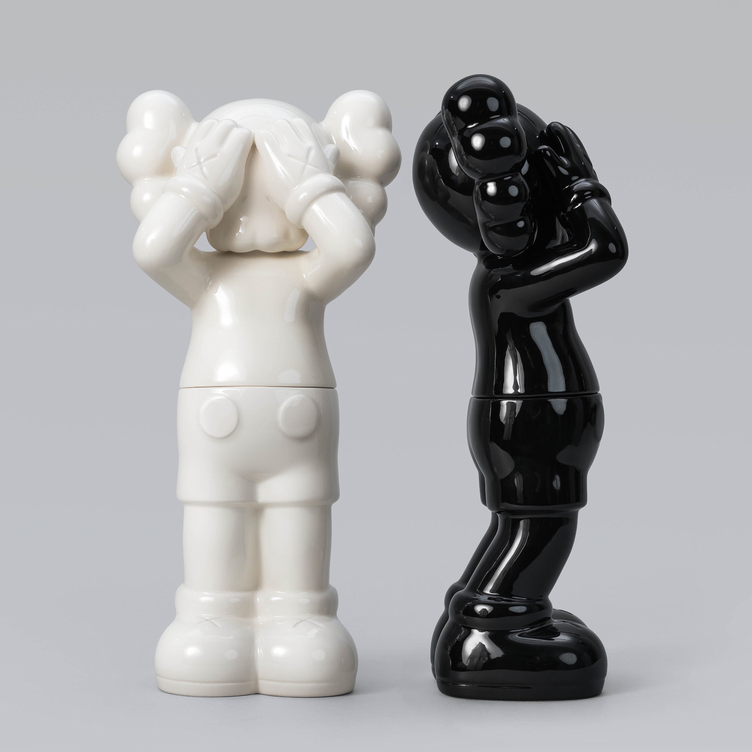 KAWS HOLIDAY UK - Figure (Brown)