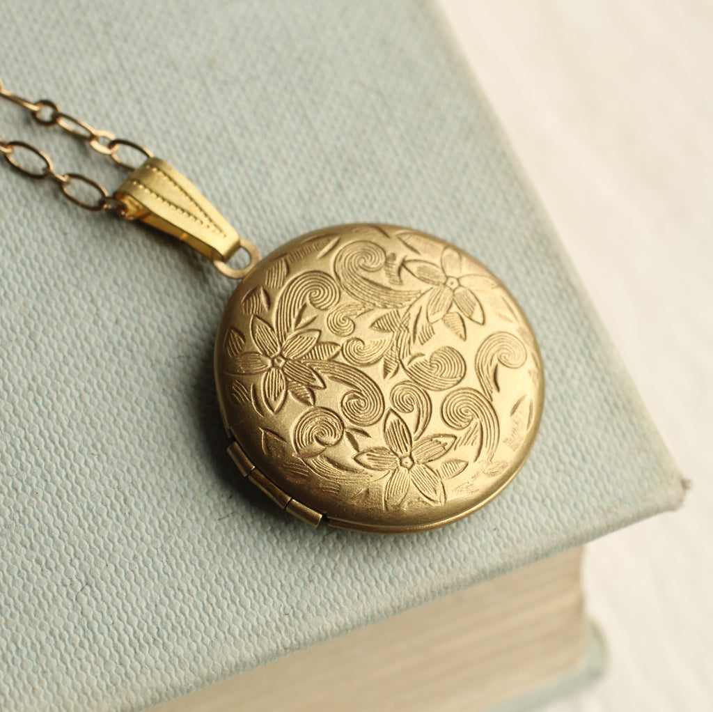 Flower Basket Victorian Gold Filled Locket – Gem Set Love