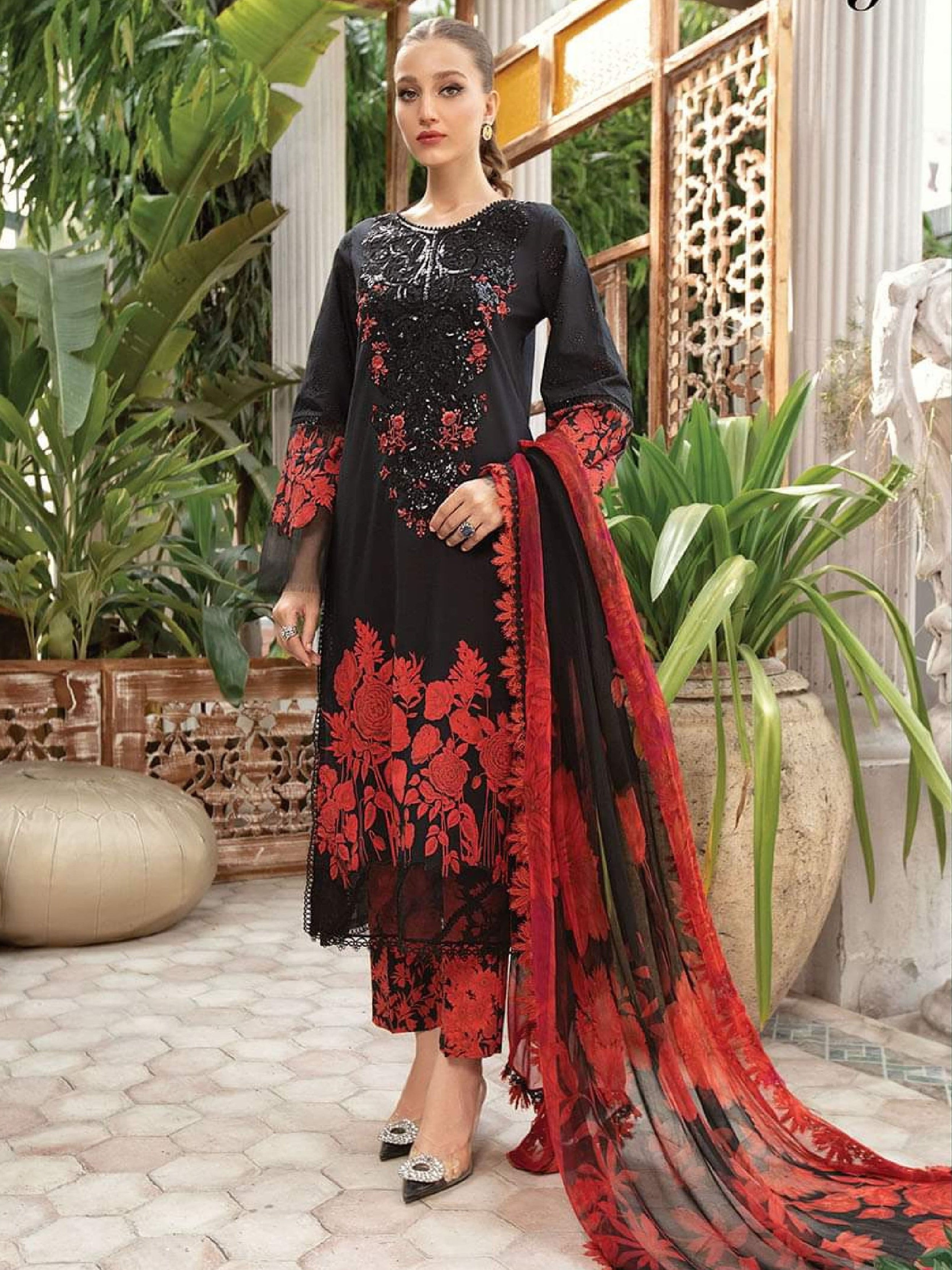 Maria.B M.Prints Unstitched Embroidered Lawn 3Pc Suit MPT-1809-B
