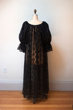 Load image into Gallery viewer, 1980s Lace Robe | Scassi