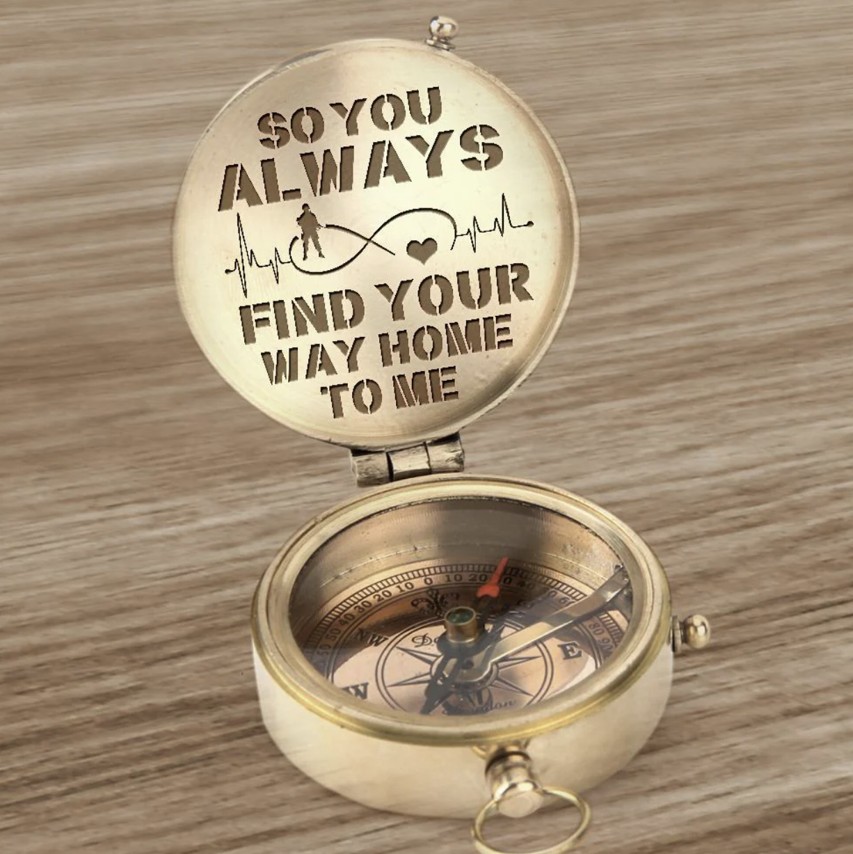 Guide your dad’s way with an Engraved Compass from Wrapsify