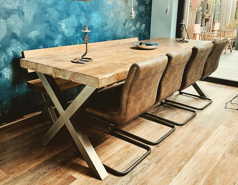 standard dining chair height