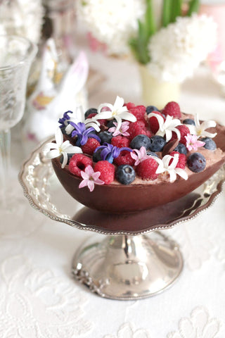 Mousse al Cioccolato in Uovo di Cioccolato