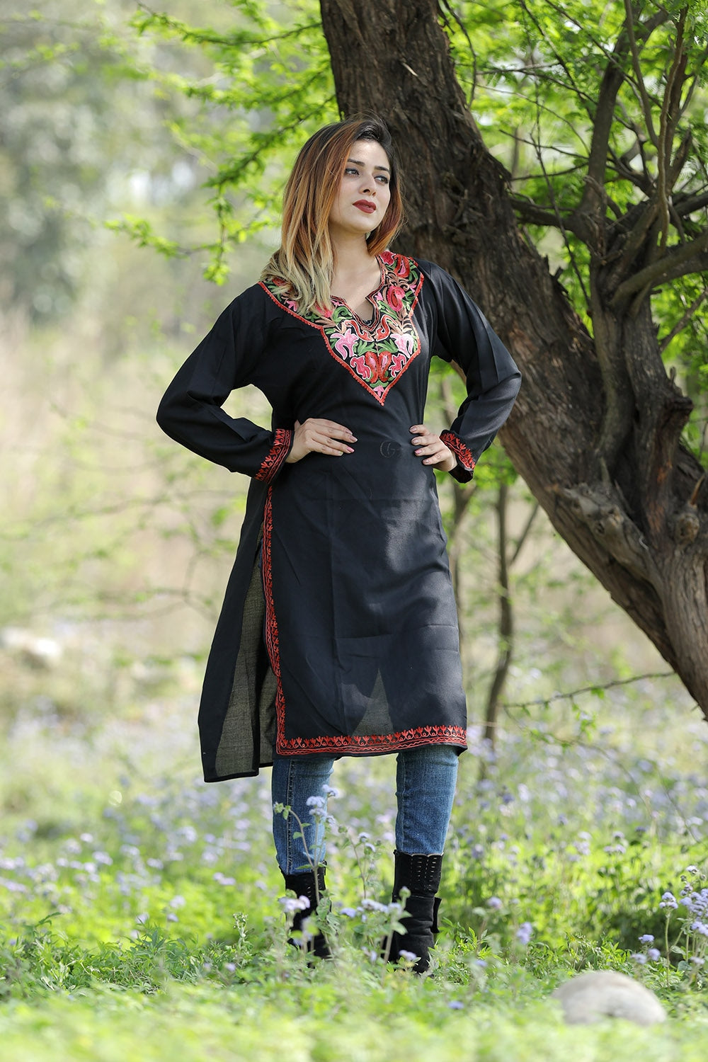 Black Colour Cotton Kurti With Beautifull Kashmiri Embroidery gives