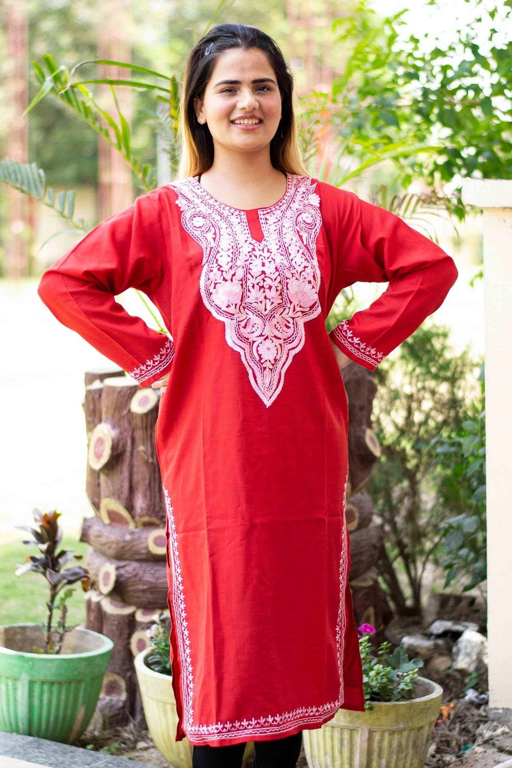 Black Colour Cotton Kurti With Beautiful Aari Embroidery Gives