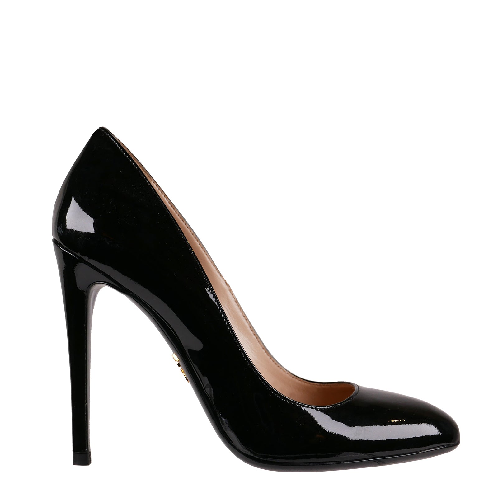 black pump shoe