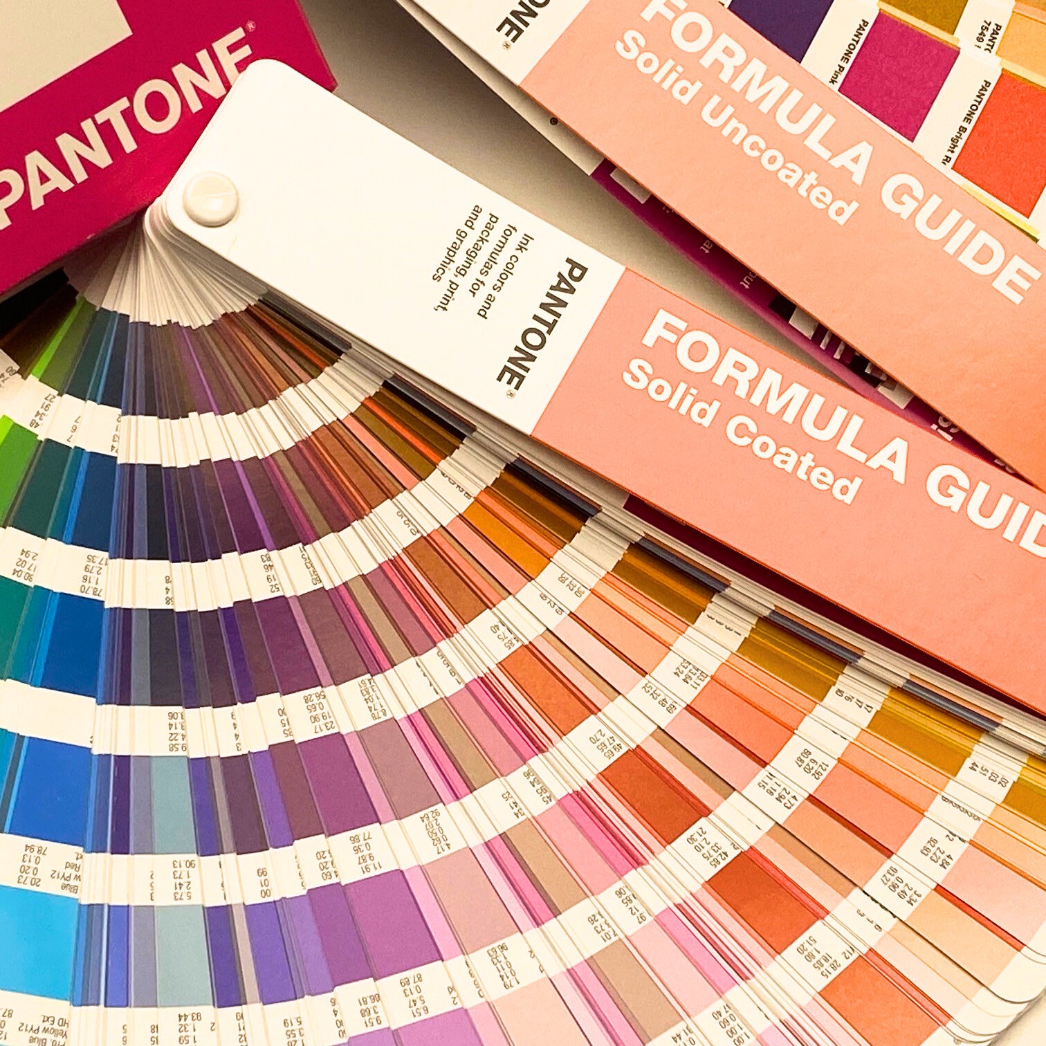 Pantone Graphics Guides | Pantone Colour Books – graphicsdirect.co.uk