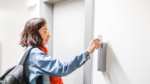 Magnetic stripe card and reader