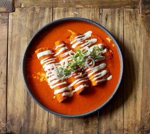 Enchiladas de pollo con salsa roja