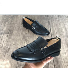 Charger l&#39;image dans la galerie, Lance Special Edition Pleasted Leather Loafer ( In 2 Colors )
