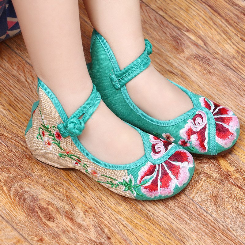 cloth shoes for girls