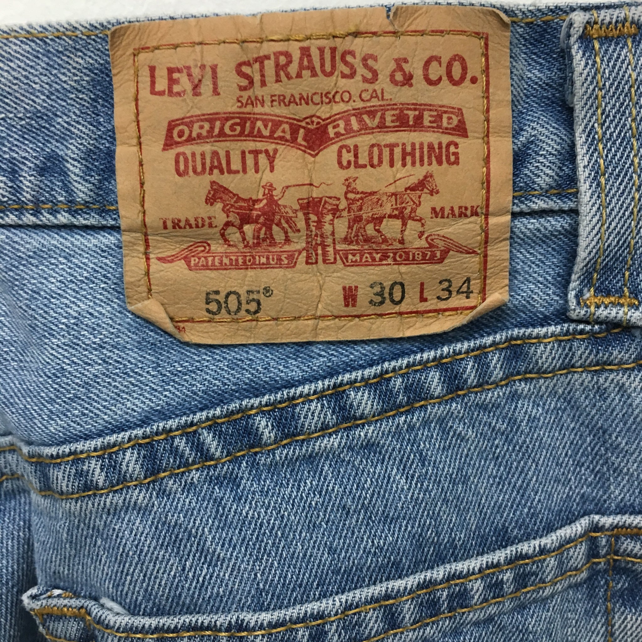 LEVIS 505 Vintage Light Wash Jeans Size 