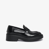 Women's leather loafer