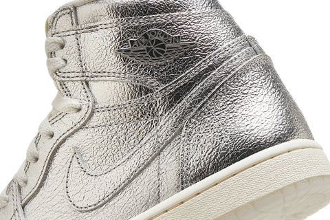 Air Jordan 1 Retro High OG Chrome