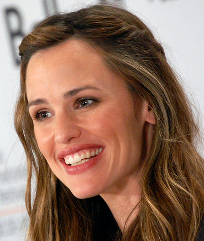 Jennifer Garner sporting natural look