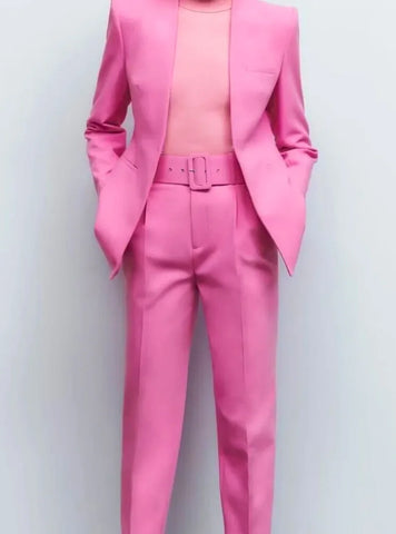 Moda versátil: Conjunto Blazer e Calça Social Feminino . Estilo para o seu dia-a-dia.