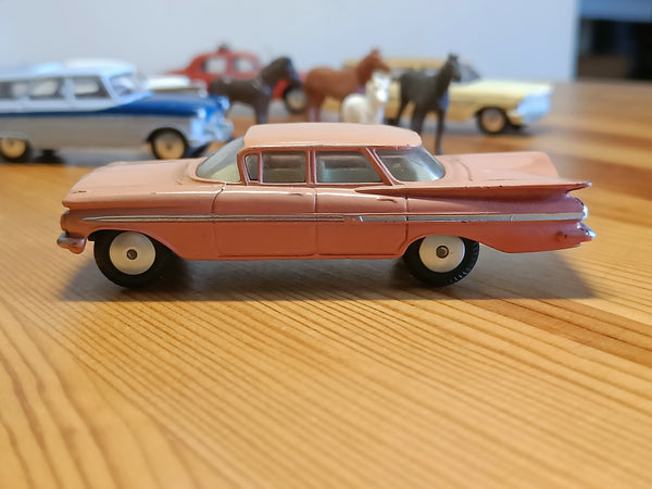 220 Chevrolet Impala in blue – Corgi Toys