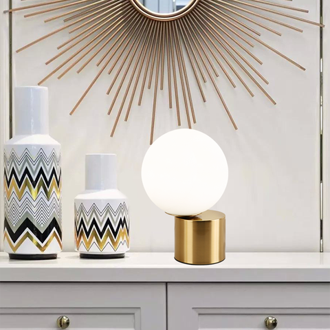 TIP OF THE TONGUE TABLE LAMP1