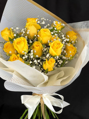 beautiful yellow roses bouquet