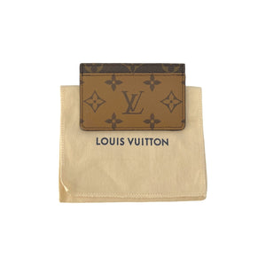 Shop Louis Vuitton MONOGRAM Monogram Bi-color Leather Logo Card Holders  (M82693) by Ravie