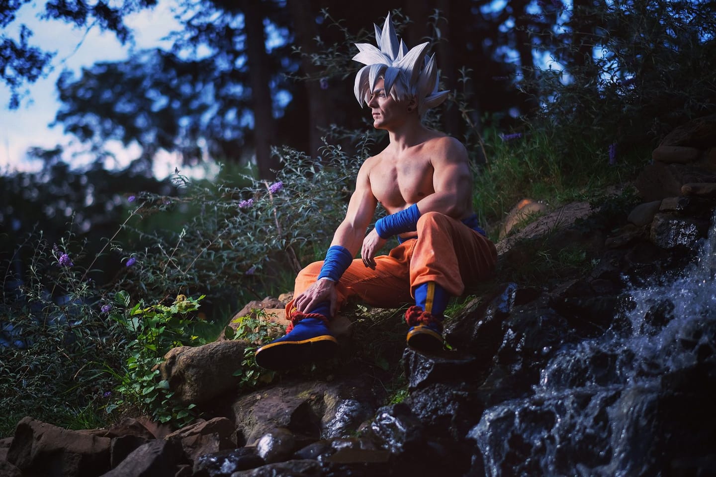 Mastered Ultra Instinct Goku Cosplay From DragonBall Super At Viencon 2019