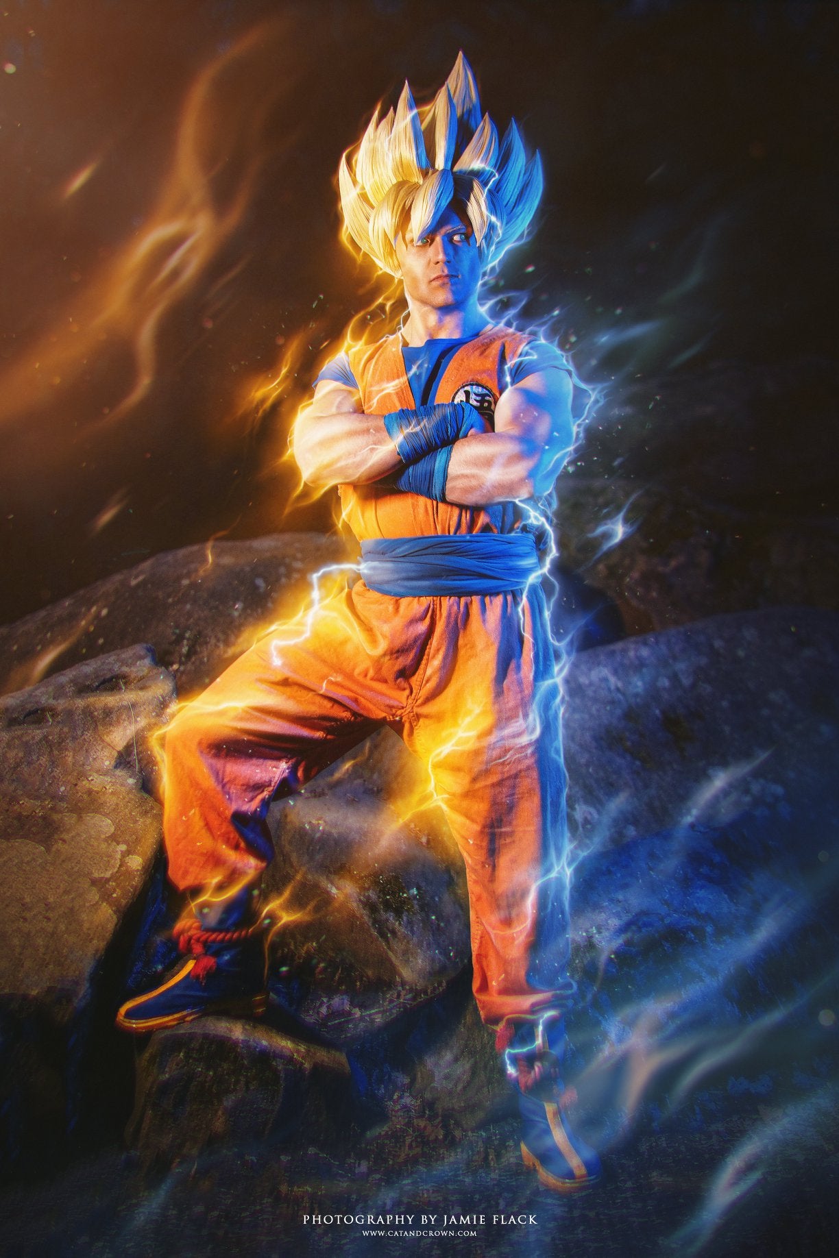 Dragon Ball Z Muscular and Fit Super Saiyan Son Goku Cosplay 