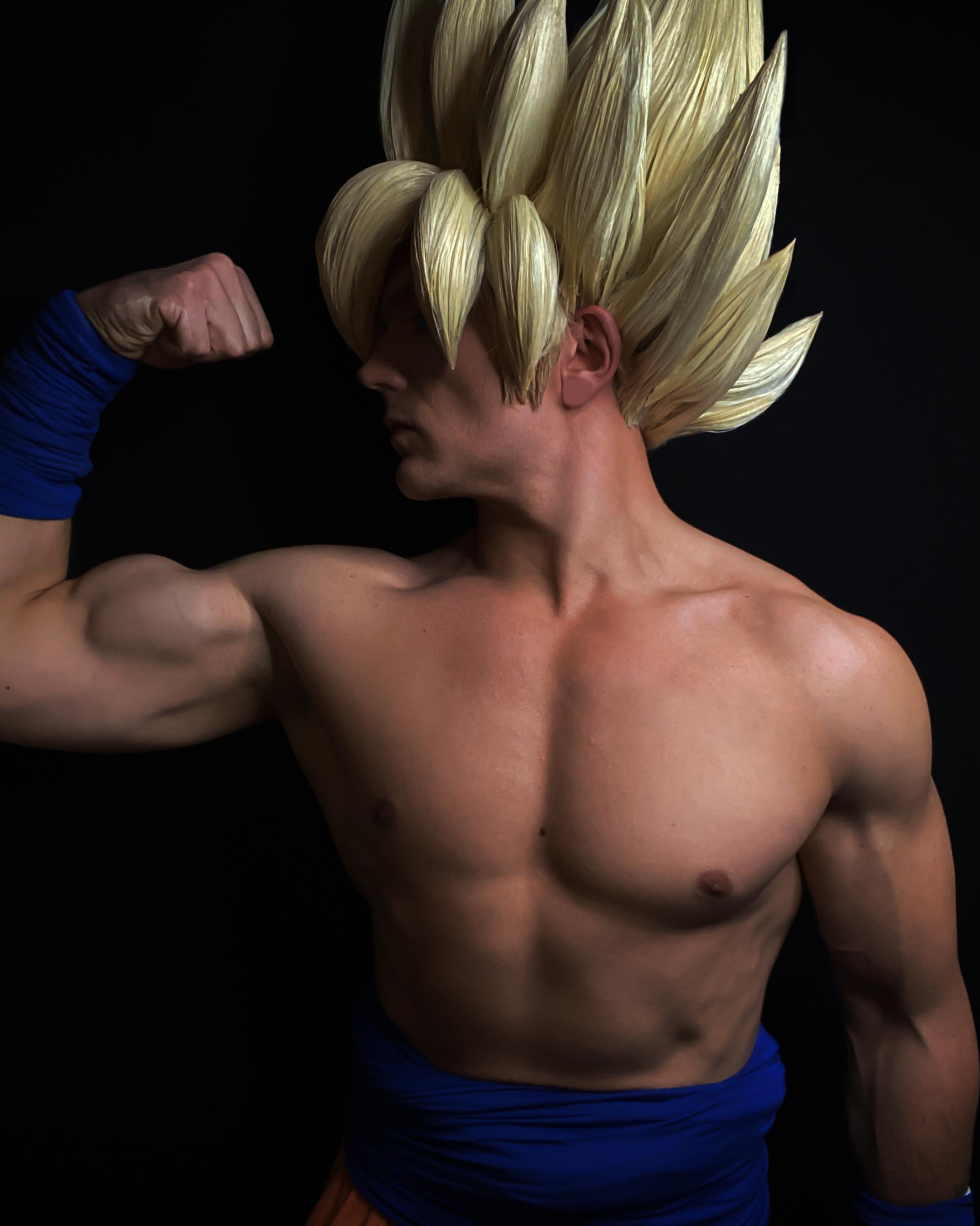 Super Saiyan Goku cosplay flexing, online anime fitness coaching based on dragonball z
