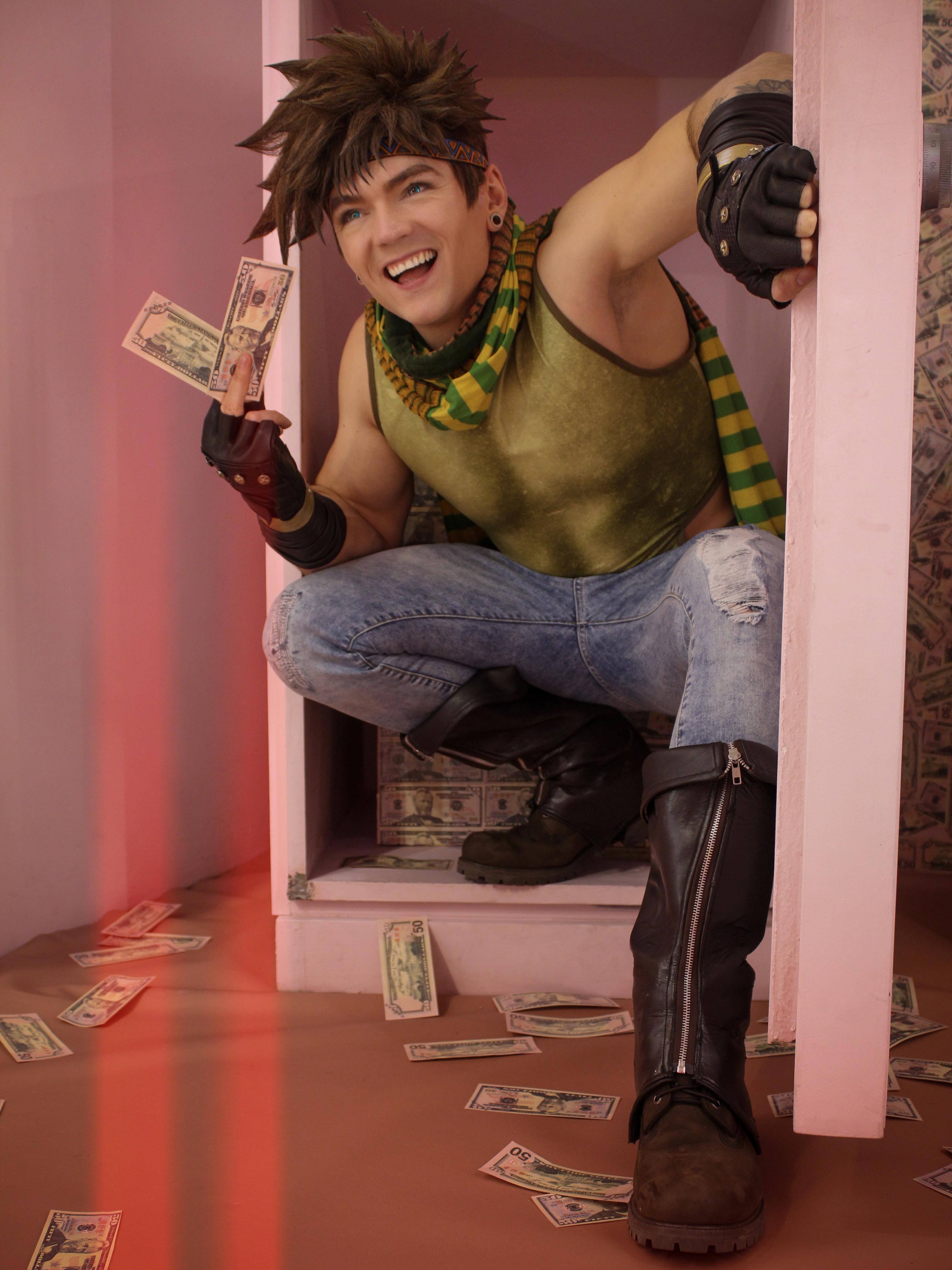 Joseph Joestar cosplayer from Jojos Bizarre Adventure explains how to lose weight and get in shape by using money as an analogy against Tony Youn