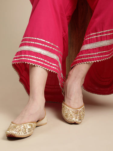 Handcrafted Beige Punjabi Jutti with Gold Embellishment - Khinkhwab