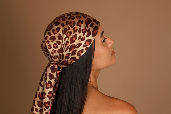 Idées de coiffures avec un foulard en soie