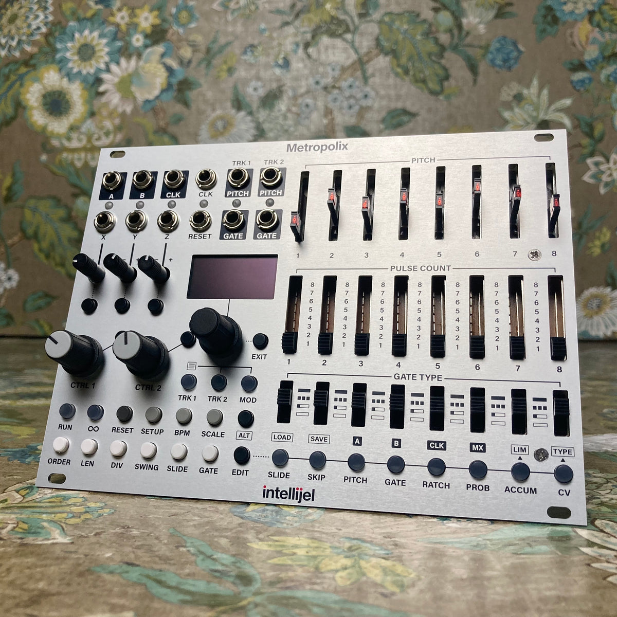 メーカー公式 Intellijel Metropolix ほぼ新品 モジュラーシンセ canbe