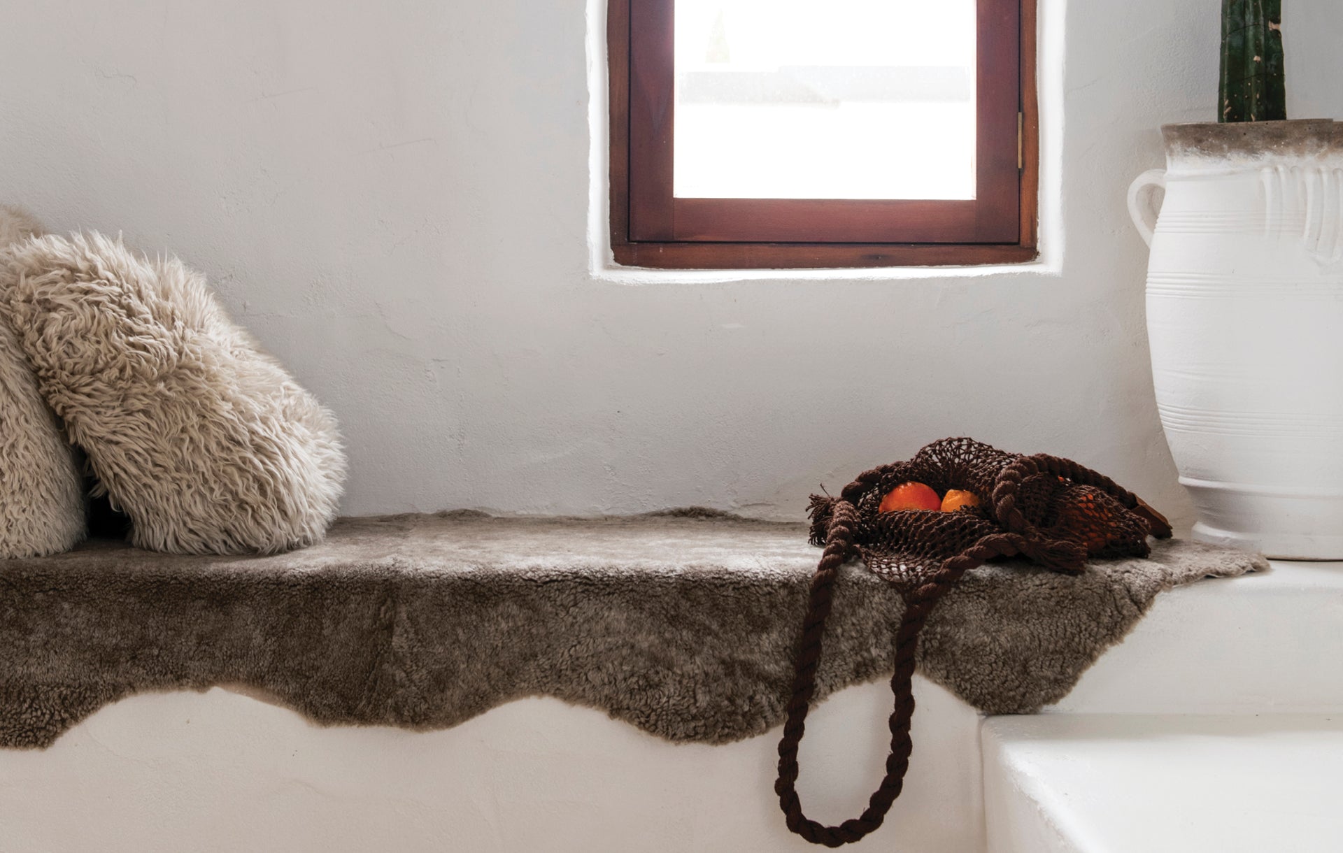 How to Clean a Sheepskin Rug at Home Without Causing Any Damage – Wilson &  Dorset