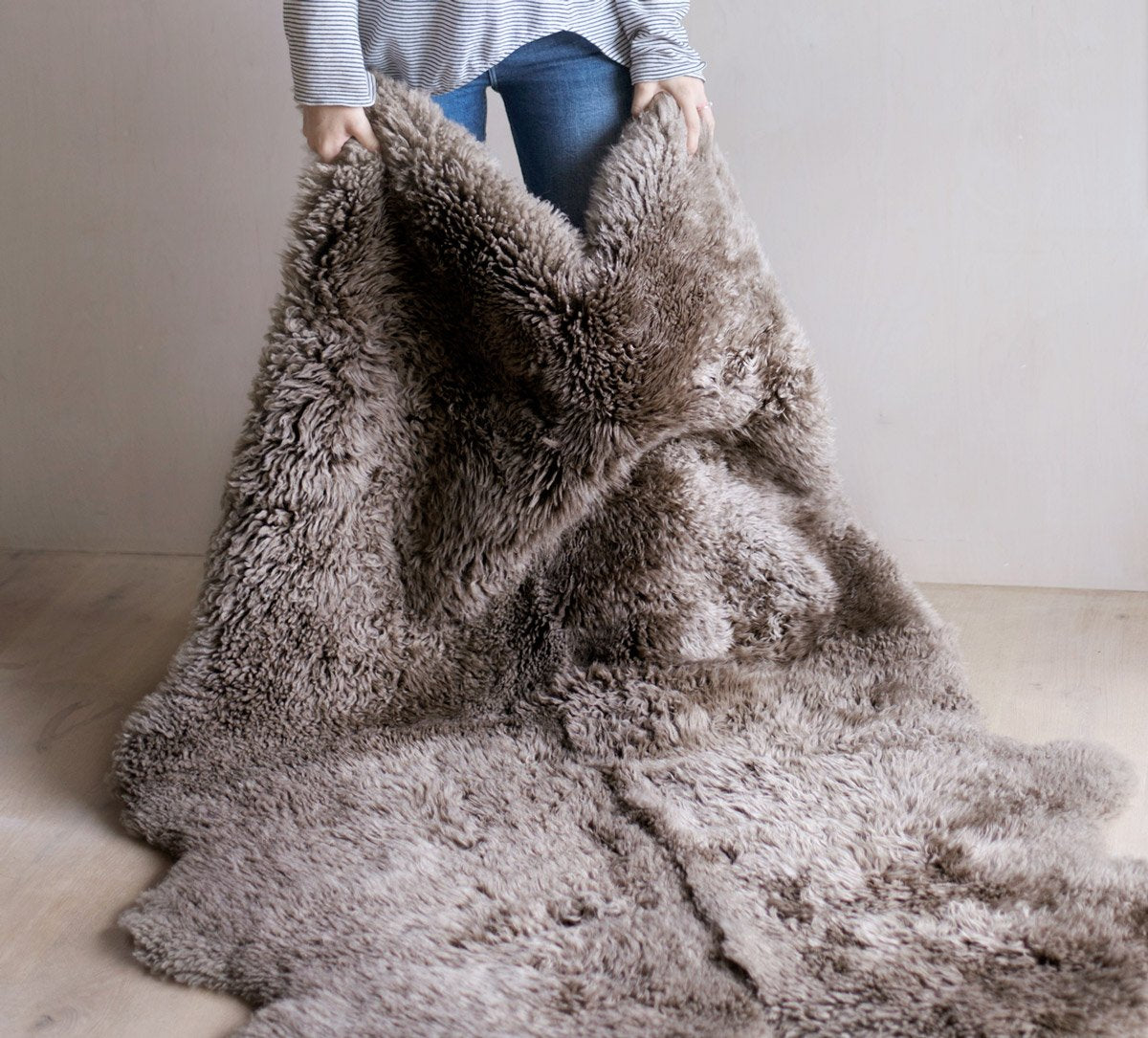 Icelandic White Sheepskin Fur Throw Blanket + Reviews